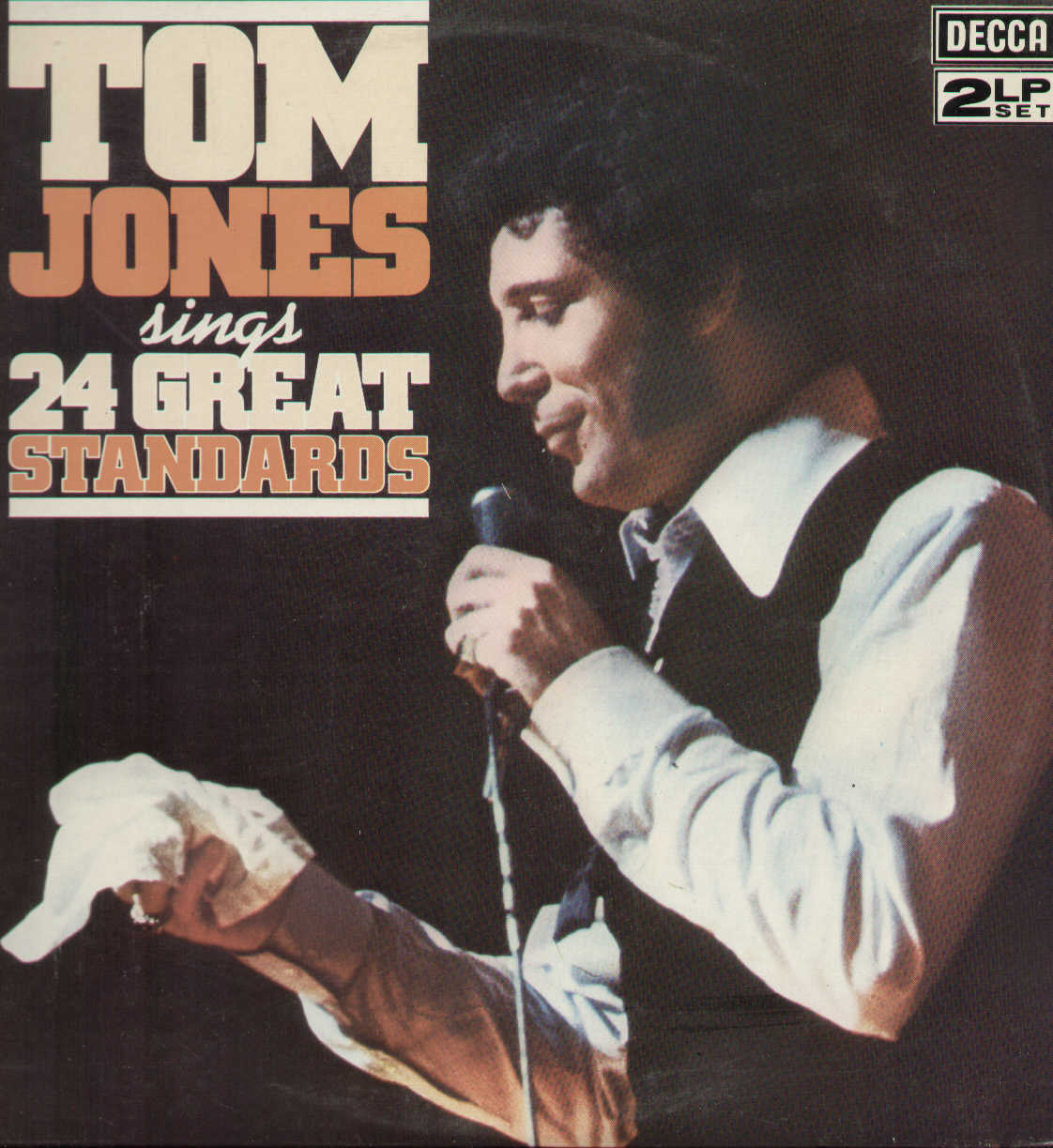 Tom Jones Sings 24 Great Standards